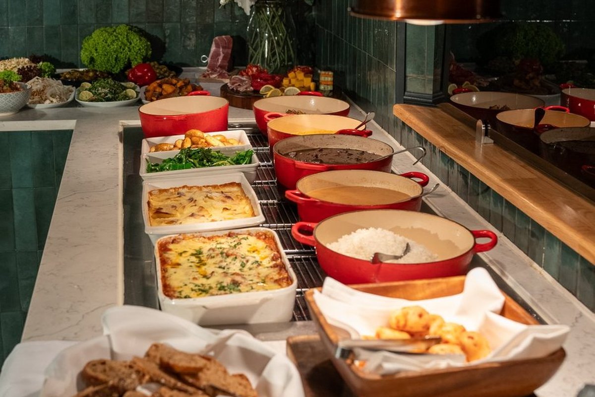 Hot buffet